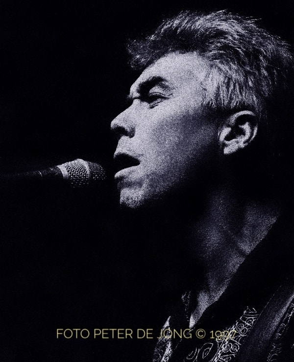 Golden Earring George Kooymans show photo by Peter de Jong 1996 Rotterdam - Laurenskerk